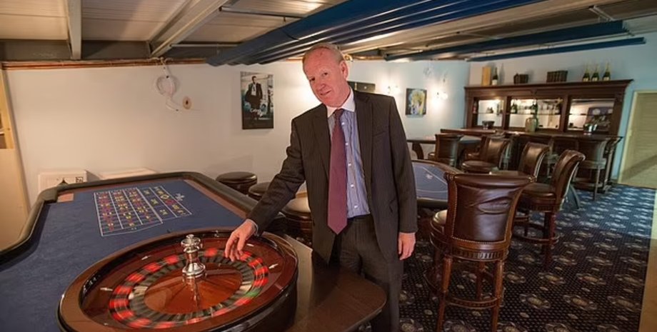 Грэм Уилдин, миллионер, казино, мужская пещера