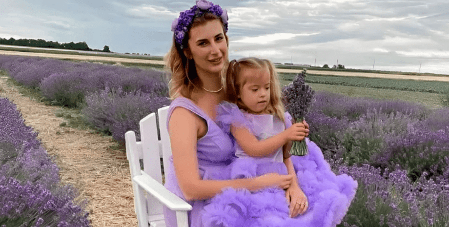 ліза вінниця, ірина Дмитрієва, мама лізи вінниця