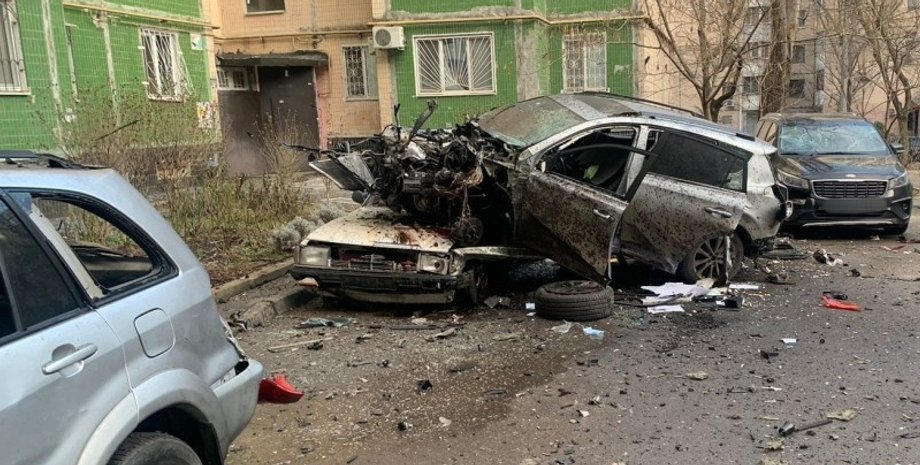 В Одессе взорвалось авто: СМИ предполагают, что пострадавший является сотрудником оборонного предприятия В Киевском районе Одессы взорвался автомобиль, и в результате этого инцидента пострадал один человек.