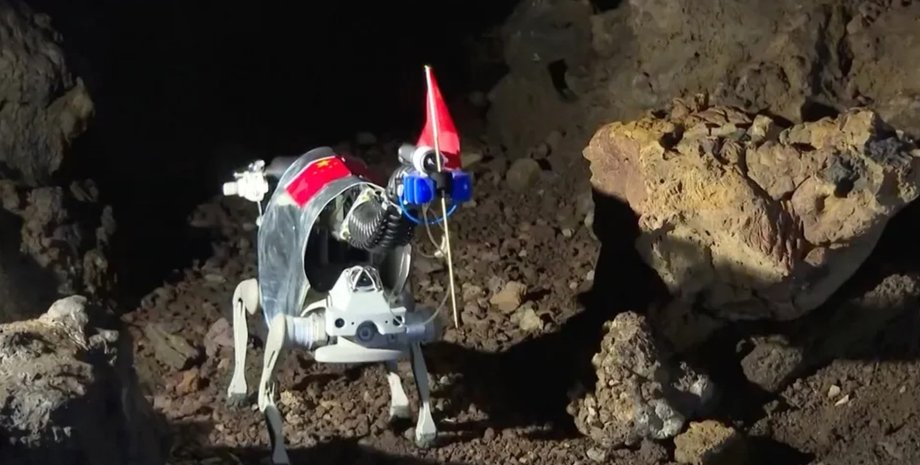 китай робот Місяць