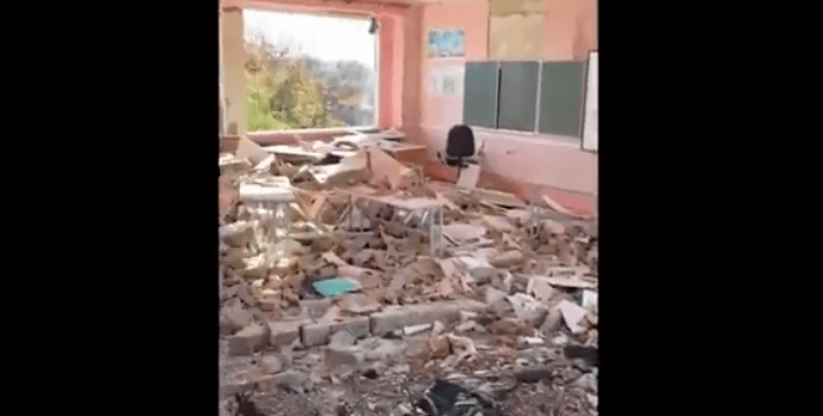 Разрушенный школьный класс