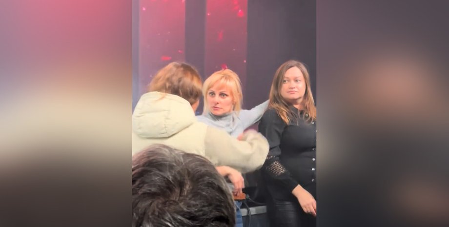 драка во время выступления Бужинской