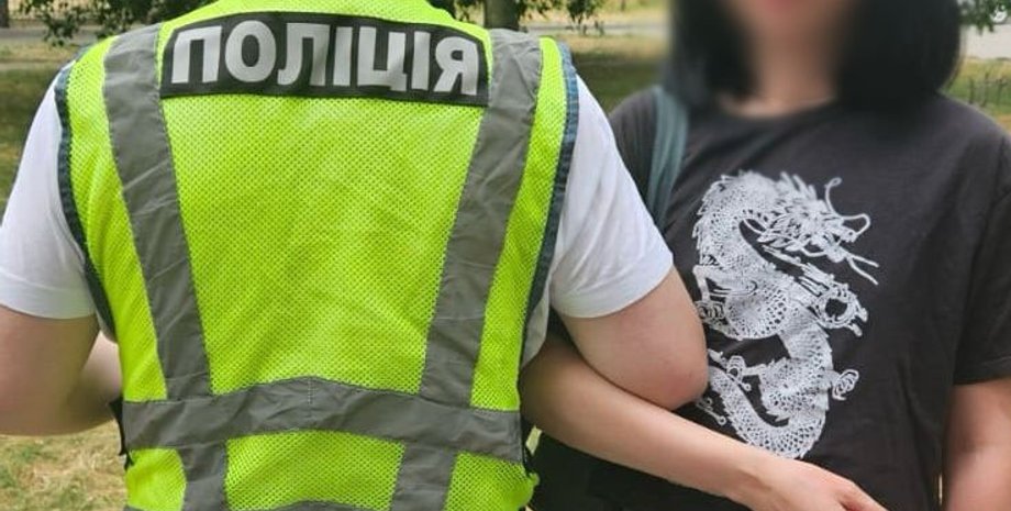 Ее ждут в СБУ: в Киеве женщина выкрикивала в метро "слава России": в Киеве женщина выкрикивала в метро "слава России"