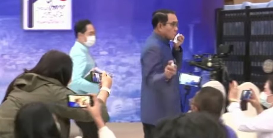 премьер, Таиланд, журналисты, антисептик, кабмин