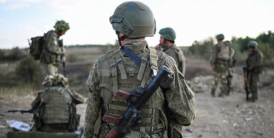Російські військові Російські військові на полігоні