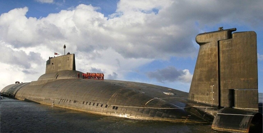 Підводний човен "Бєлгород"