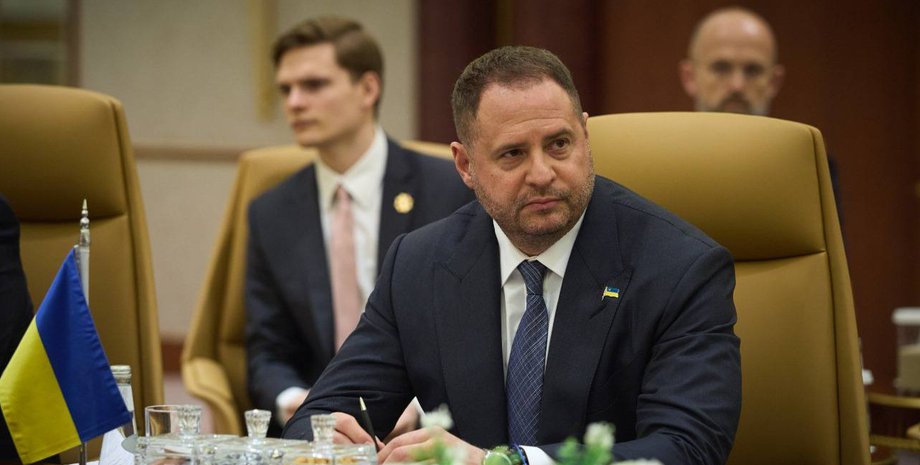 Андрій Єрмак Чи пересувається Єрмак під охороною УДО