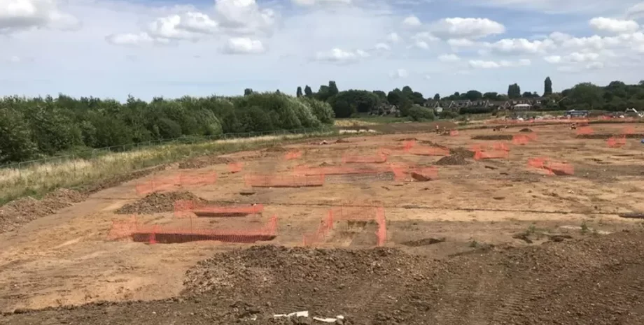 Британия, раскопки, археологи, археология, захоронения, находки, поселения, исследования, история, жизнь, территория, артефакт