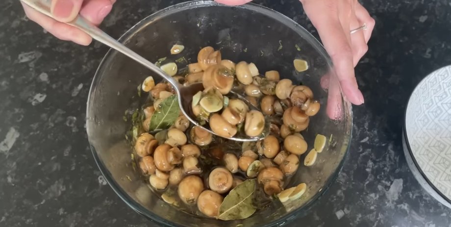 маринованные грибы