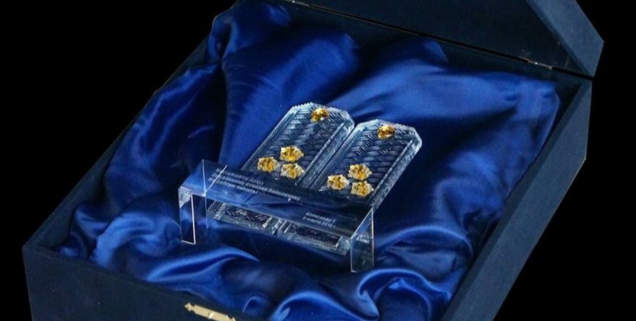 кришталеві погони