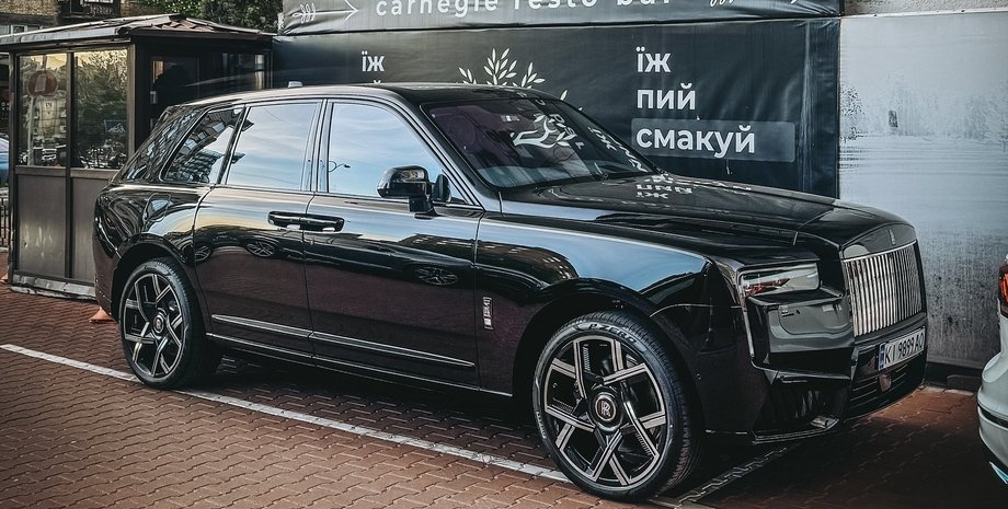 Rolls-Royce Cullinan Black Badge, Rolls-Royce Cullinan, новый Rolls-Royce Cullinan, кроссовер Rolls-Royce