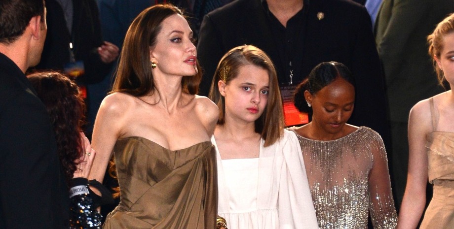 Анджеліна Джолі з дітьми, анджеліна джолі бродвейська вистава, донька джолі, вівʼєн джолі-пітт, бред пітт