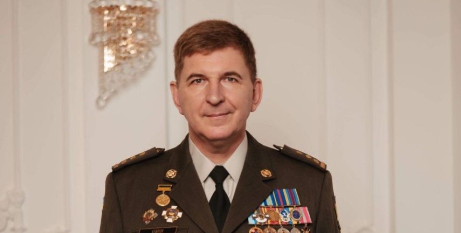 Виктор Кевлюк, военный эксперт, хаб в польше, военный хаб
