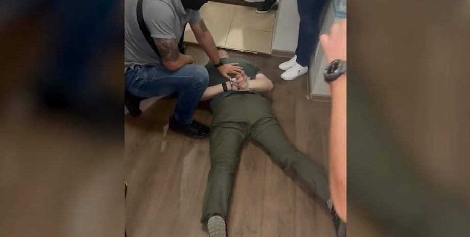 ГБР, задержание, Киев, чиновник КГВА, бюро