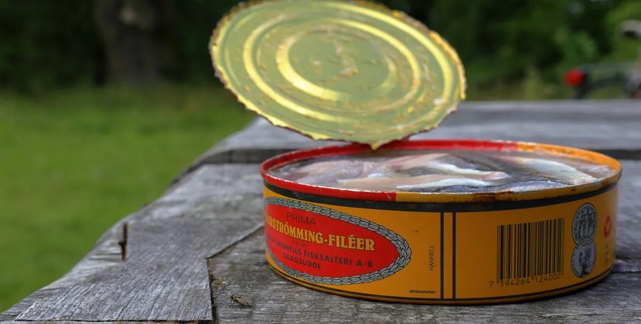 ферментований оселедець сюрстремінг