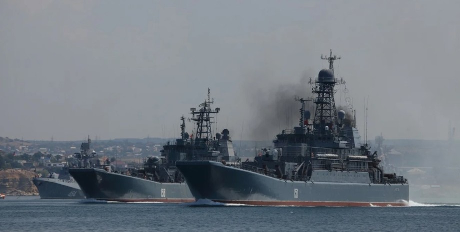 ВДК "Азов", Чорноморський флот, корабель, судно