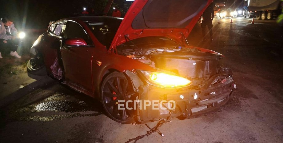 Tesla, автомобиль, Киев, ДТП,