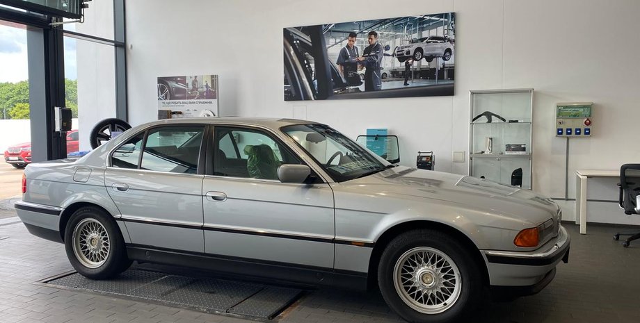 BMW 7 Series E38, BMW 7 Series, BMW 740i E38, BMW 740i, капсула времени