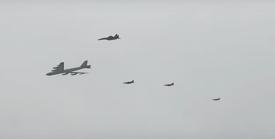 миссия B-52 Stratofortress