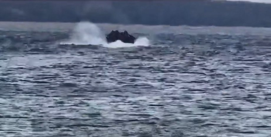 фото лодки с бойцами спецотряда во время выполнения задания