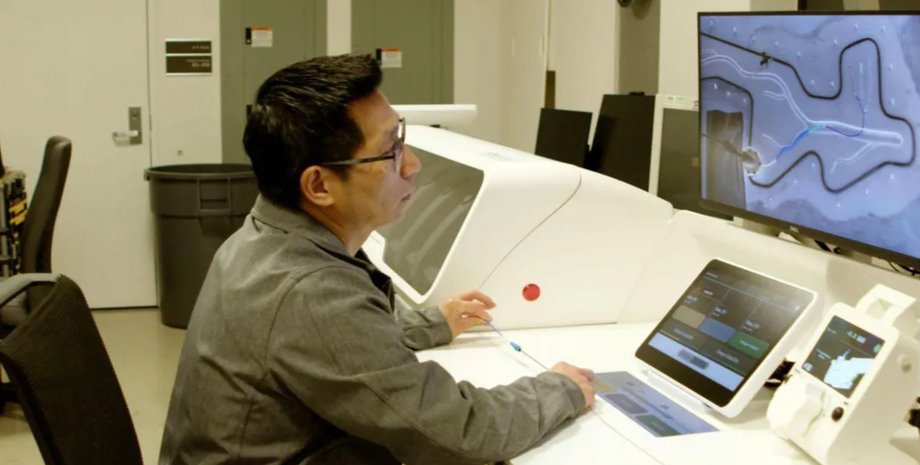 операция операция, робот, тромбэктомия, инсульт