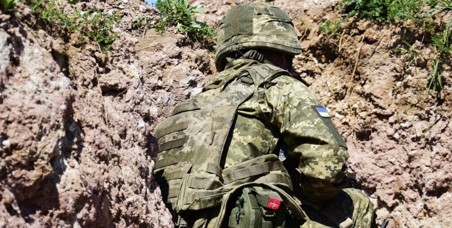 На Лиманському напрямку ЗС РФ 15 разів атакували позиції українських захисників ...