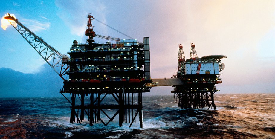 Одна из платформ Brent в Северном море / Фото: theguardian.com