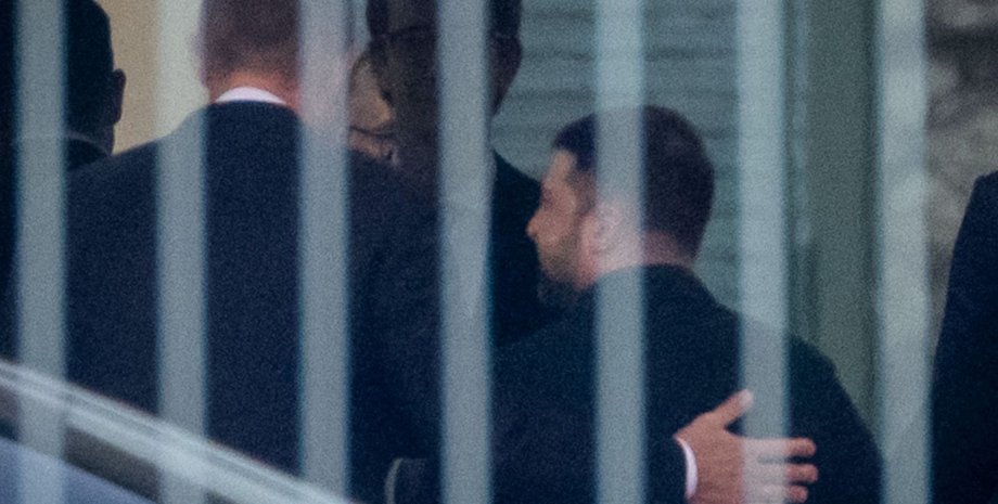 Канцлер ФРГ Фридрих Мерц приветствует Владимира Зеленского