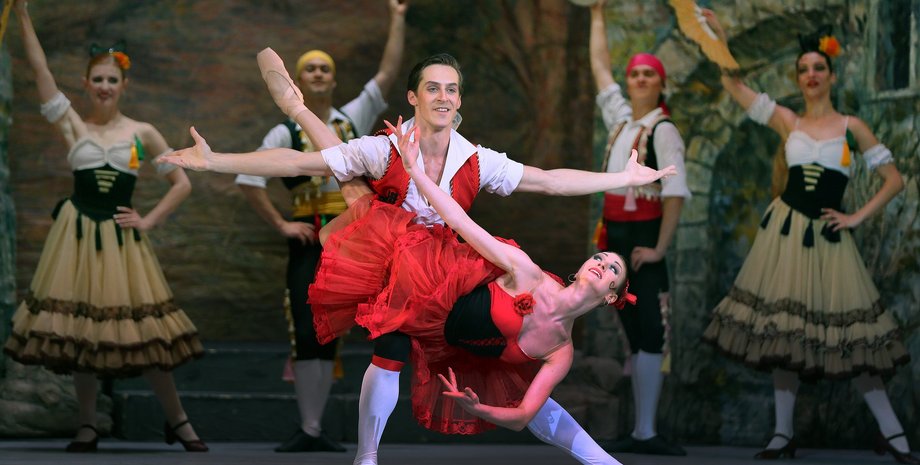 актори втеча, актори Львівський театр, актори гастролі втеча, Львівська національна опера втеча, артист балету втеча за кордон, балерина втеча за кордон