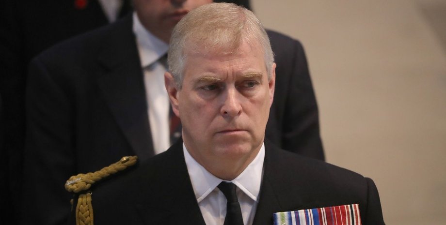 Ендрю хочуть усунути з королівської лінії спадкоємства трону принц Ендрю скандал Епштейн