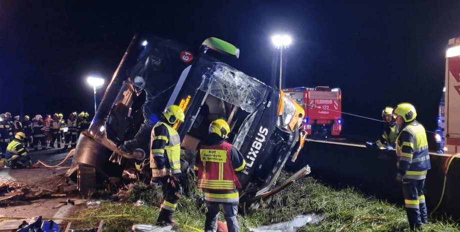 ДТП, автобус, аварія, Австрія, українці