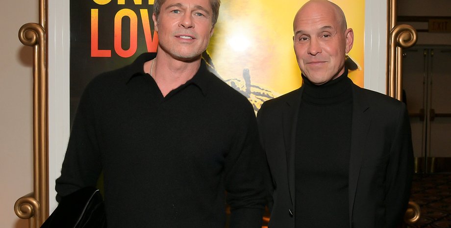 Брэд Питт и Брайан Роббинс, президент и генеральный директор Paramount Pictures