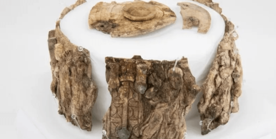 пикс, археологи, археология, Австрия, находка, раскопки, артефакт, реликвия, церковь, христианство, слоновая кость, фрагмент