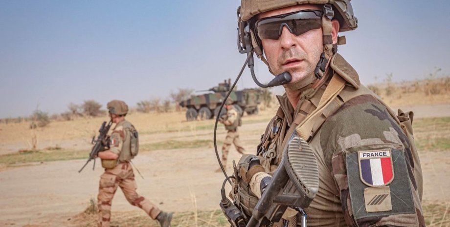 Військовий Франції, французький військовий інструктор, військовий інструктор, західний інструктор, війська Заходу в Україні, Макрон про західні війська, Макро війна в Україні