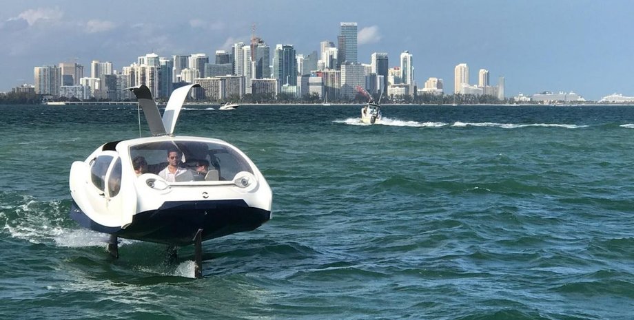 Демонстрация SeaBubbles в Майами / фото: TechCrunch