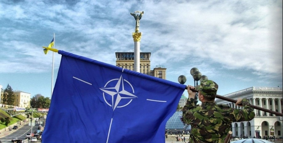 флаг НАТО, Киев, НАТО, альянс, Крещатик, Крещатик