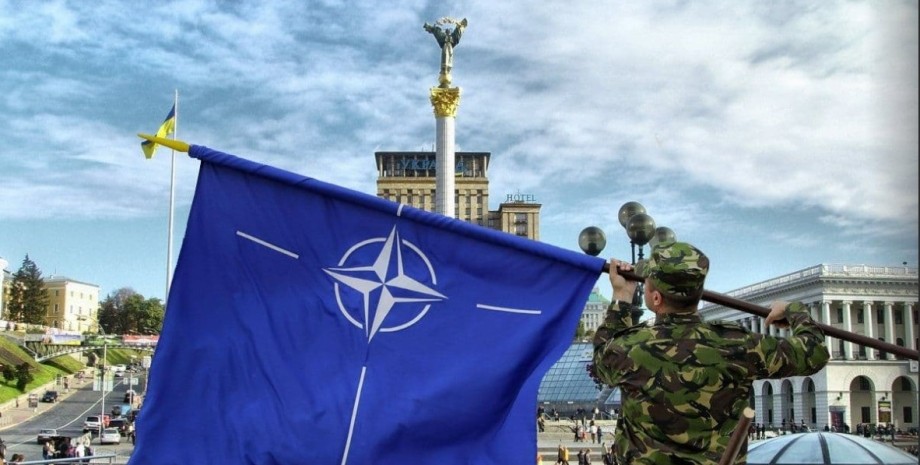 Флаг НАТО, Киев, Украина, фото