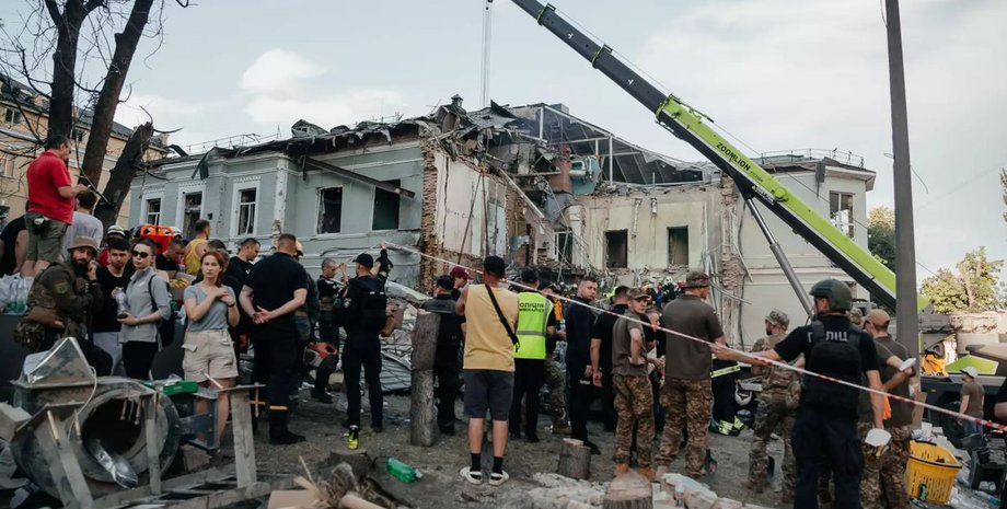 ракетний удар сьогодні, ранкова атака на київ, ракетний удар 8 липня 2024 року,  куди прилетіли ракети сьогодн