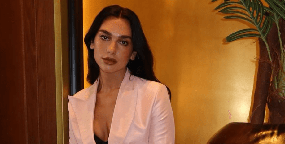 Дуа Липа попробовала вареники в Варшаве