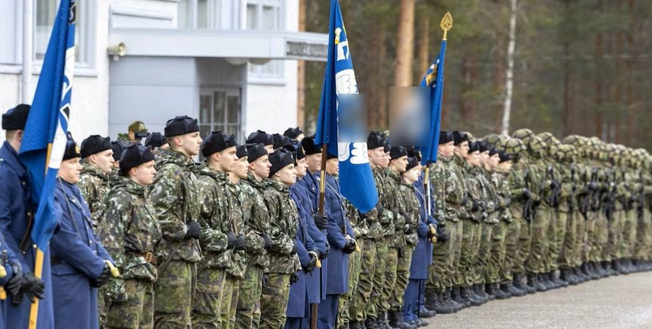 флаги со свастикой