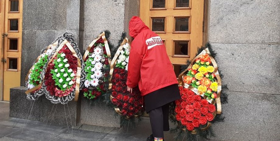 Харьковский горсовет, венки, похоронные венки, "Время Добкина", Игорь Терехов