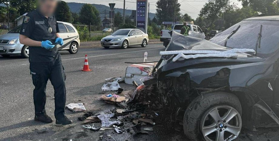 ДТП, ДТП на Закарпатті, аварія, аварія Закарпаття, аварія блокпост Закарпаття