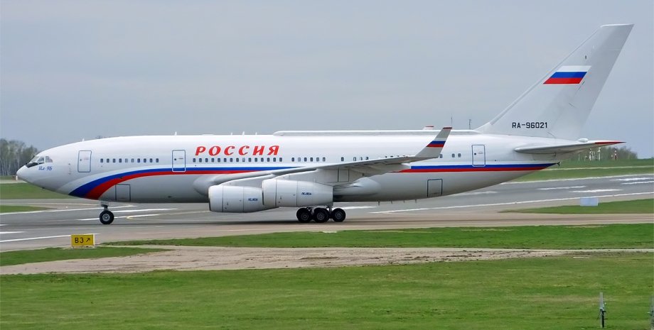 Російські літаки приземлилися на Алясці Іл-96-300