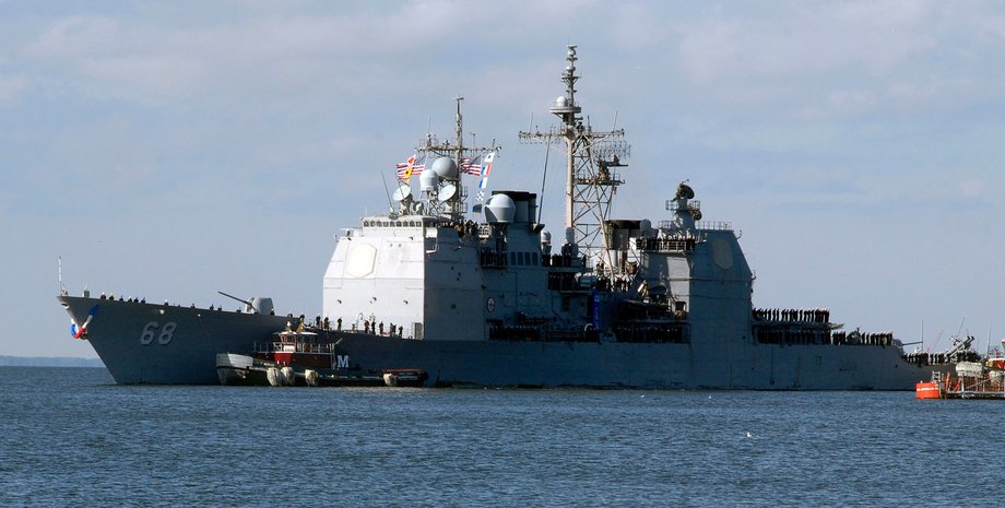 Крейсер в море