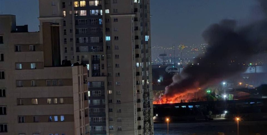 Израиль нанес удар по Тегерану Израиль нанес удар по Тегерану