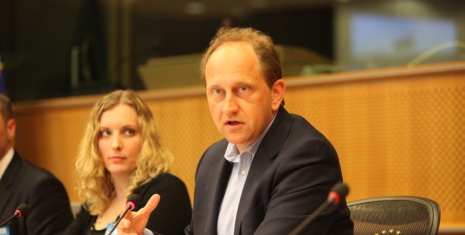 посол Германии, немецкий посол в Москве, Александр Граф Ламбсдорф, послу выразили протест