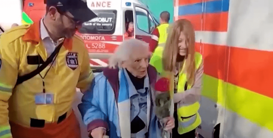 эвакуация пожилых людей, 100-летнюю пенсионерку эвакуировали в Израиль, пенсионерку пережившую холокост эвакуировали из Киева