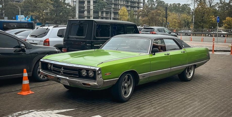 Chrysler New Yorker 1970, Chrysler New Yorker, американське авто, авто зі США