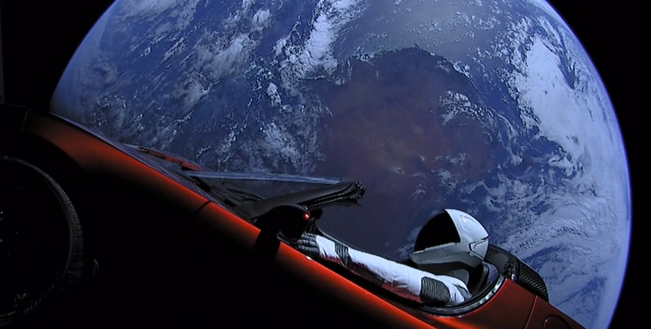 Tesla Roadster, Ілон Маск, космос