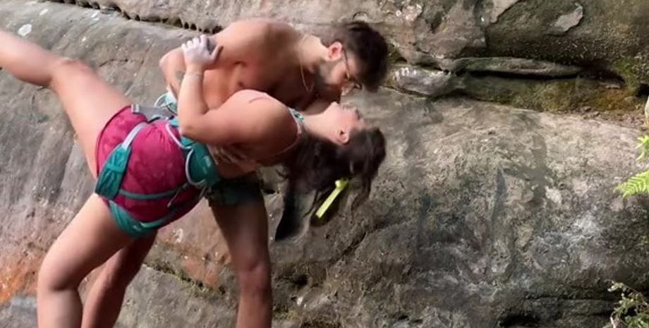 Женщина во время тренировки случайно сняла момент знакомства с мужчиной всей жизни, курьезы, Великобритания